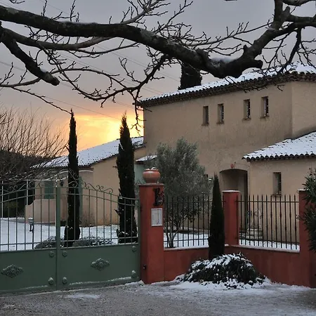 Bastide De L'avelan Bed & Breakfast *